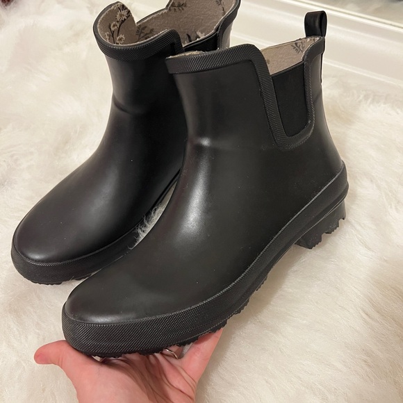 George Black Women's Winter Boots - Picture 7 of 7